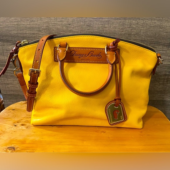 Dooney and Bourke Vacchetta Leather Satchel  DE668 - Picture 1 of 11